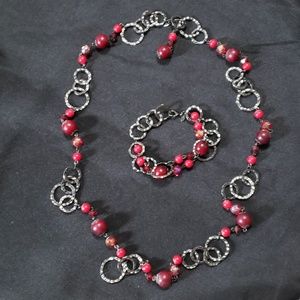 Premier Designs Very Berry Necklace and Bracelet